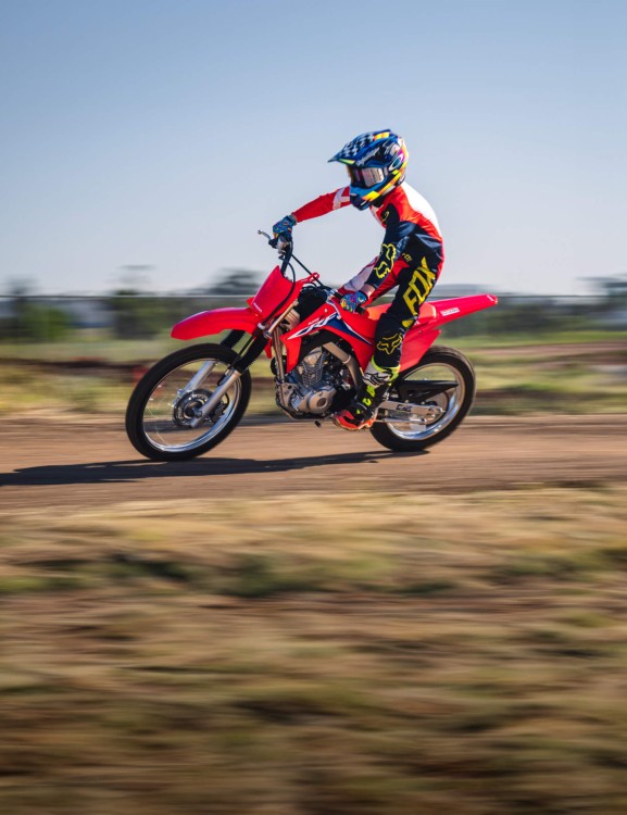 CRF125FB Big Wheel crf125f-product-page-hero-mobile-1600x2080