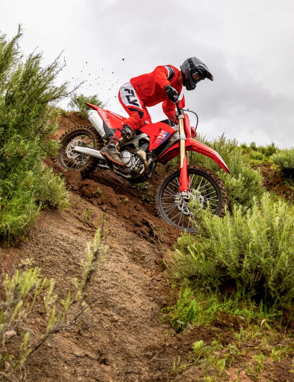 CRF250RX crf250rx-product-page-hero-mobile-1600x2080