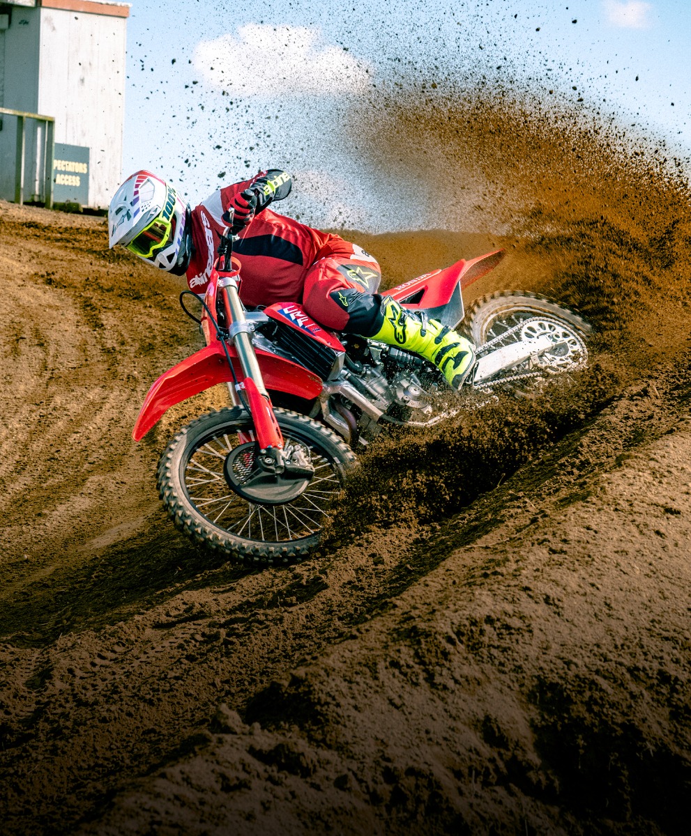Honda_Motorcycle_Product_Category_Banners_Portrait_Off-Road_1520_x_1840